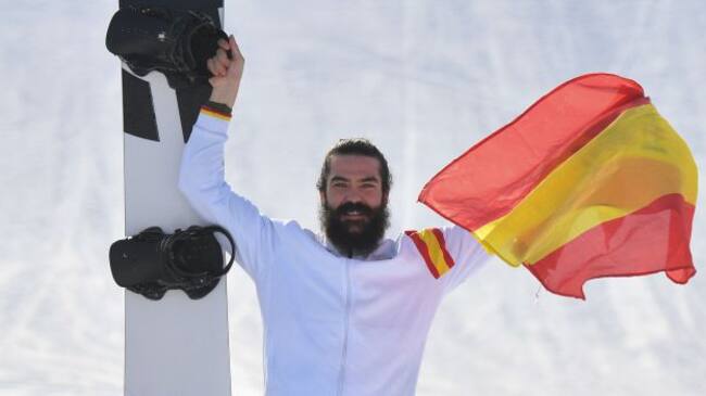 Regino Hernández celebra su bronce