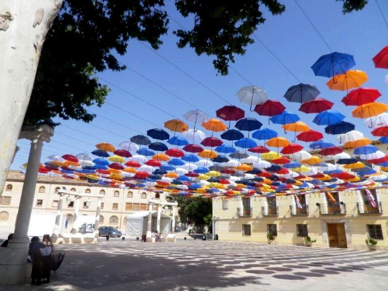 Decoración de la Plaza del Ayuntamiento para las Fiestas 2018