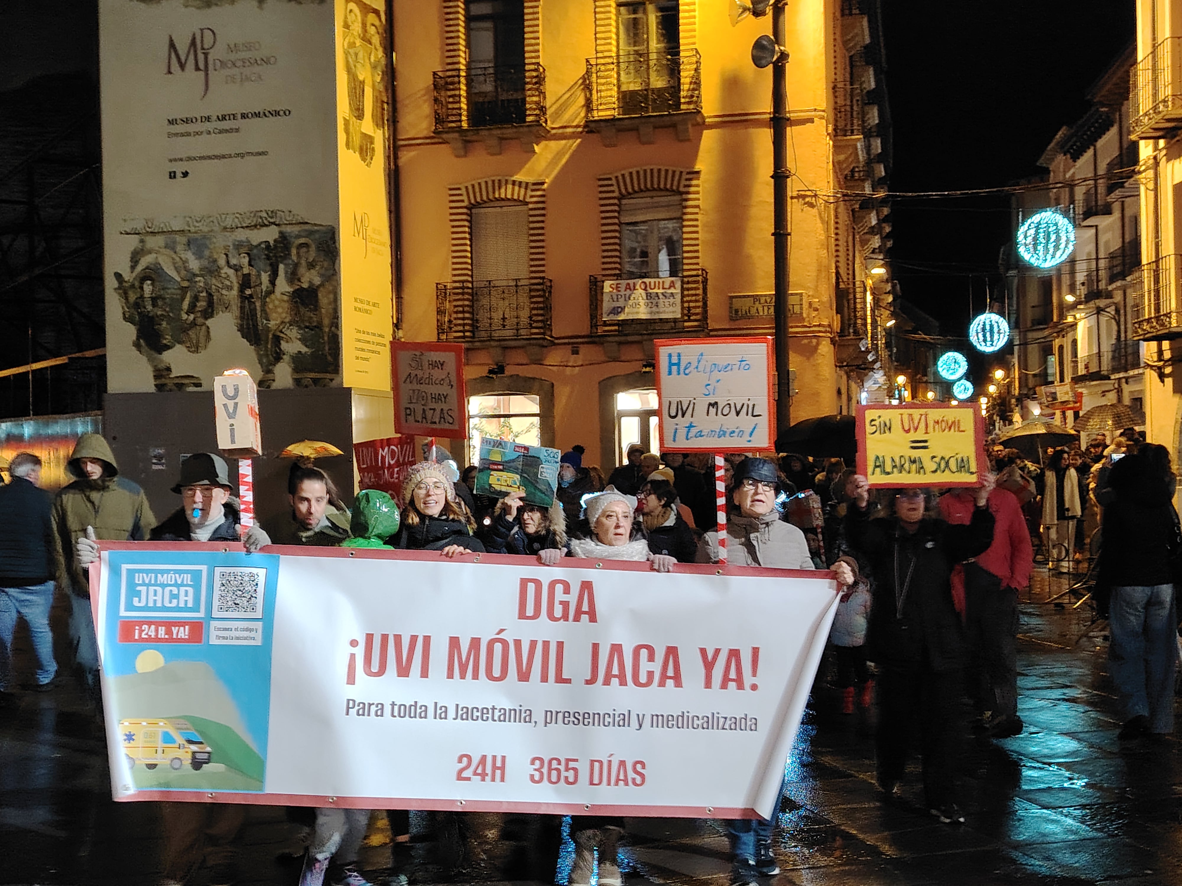 Manifestación a su paso por la plaza de la Catedral