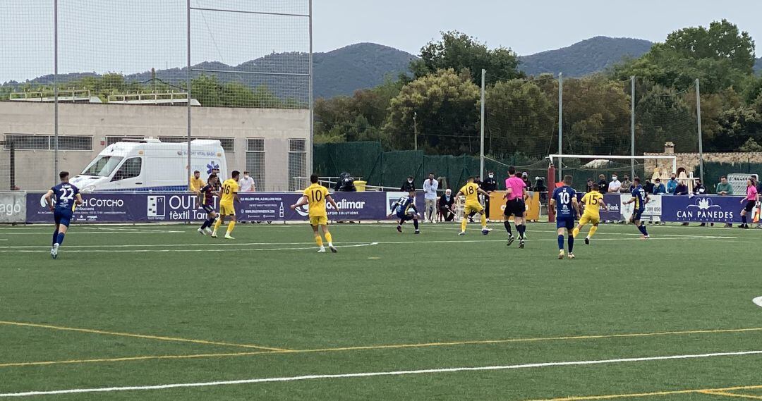 Partido entre el Llagostera y el Hércules 