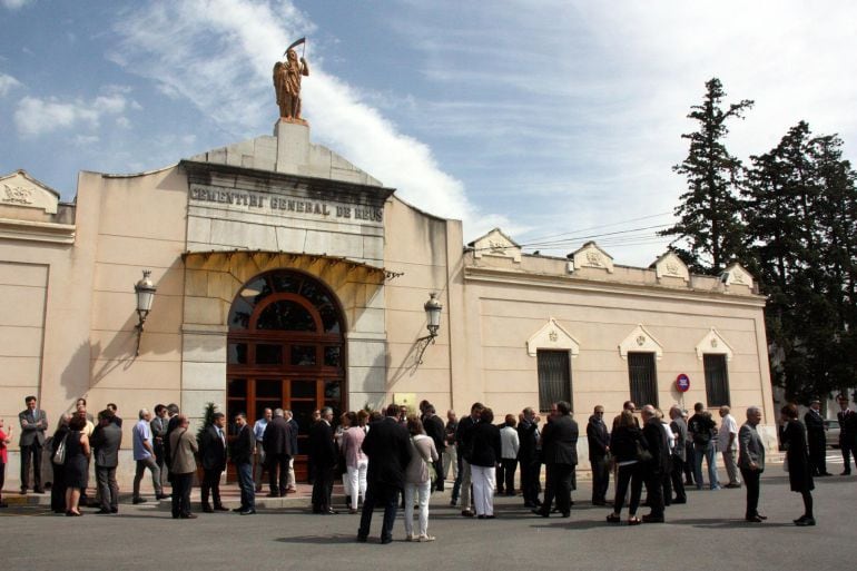 Entrada principal del cementiri de Reus