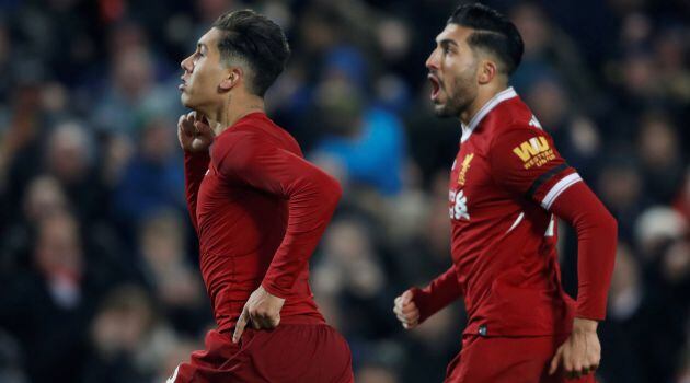 Roberto Firmino celebra el segundo gol del Liverpool en Anfield