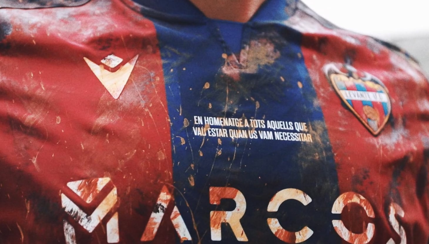 El Levante UD lucirá una camiseta manchada de barro en homenaje a los afectados por la DANA