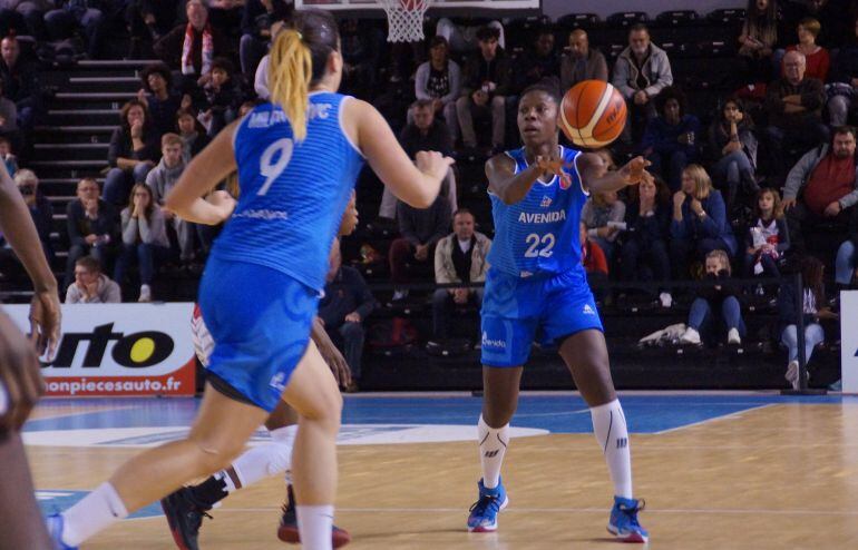 Instante del partido ante Villeneuve en Francia, captado por CB Avenida.