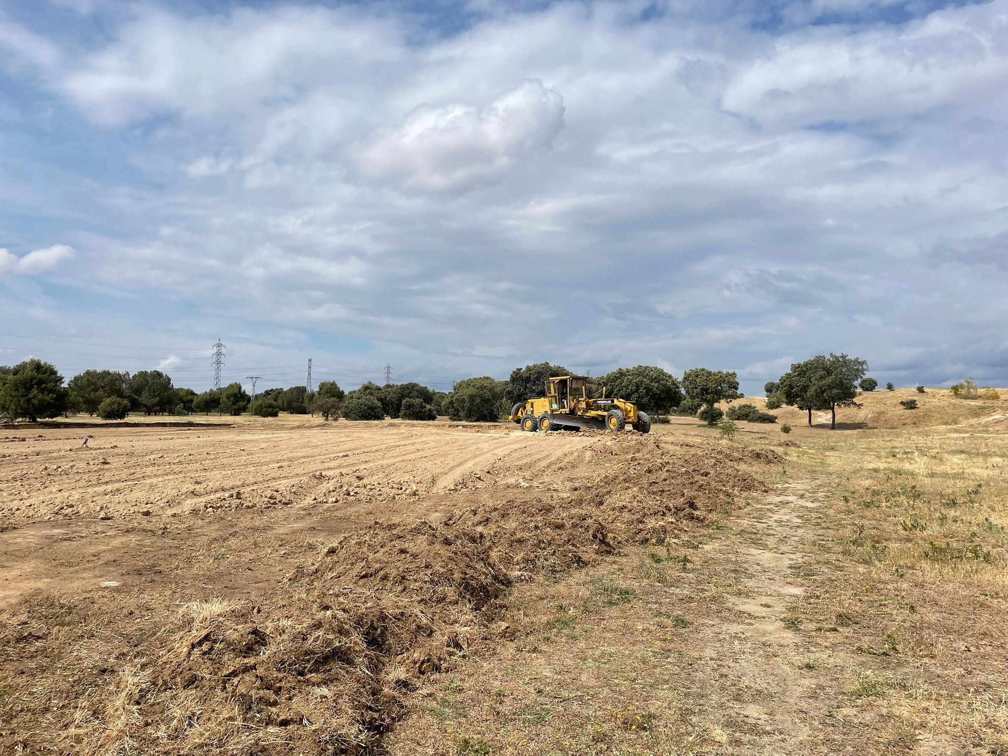 Arrancan los trabajos de ampliación de los huertos ubicados en el Parque Sur, con una inversión de más de 78.000 euros, para instalar 50 nuevas parcelas individuales y 3 para las asociaciones en un terreno contiguo