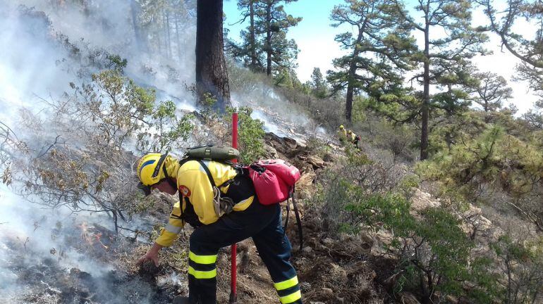 Labores de extinción del incendio