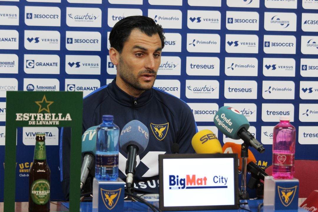 Alejandro Chavero en rueda de prensa