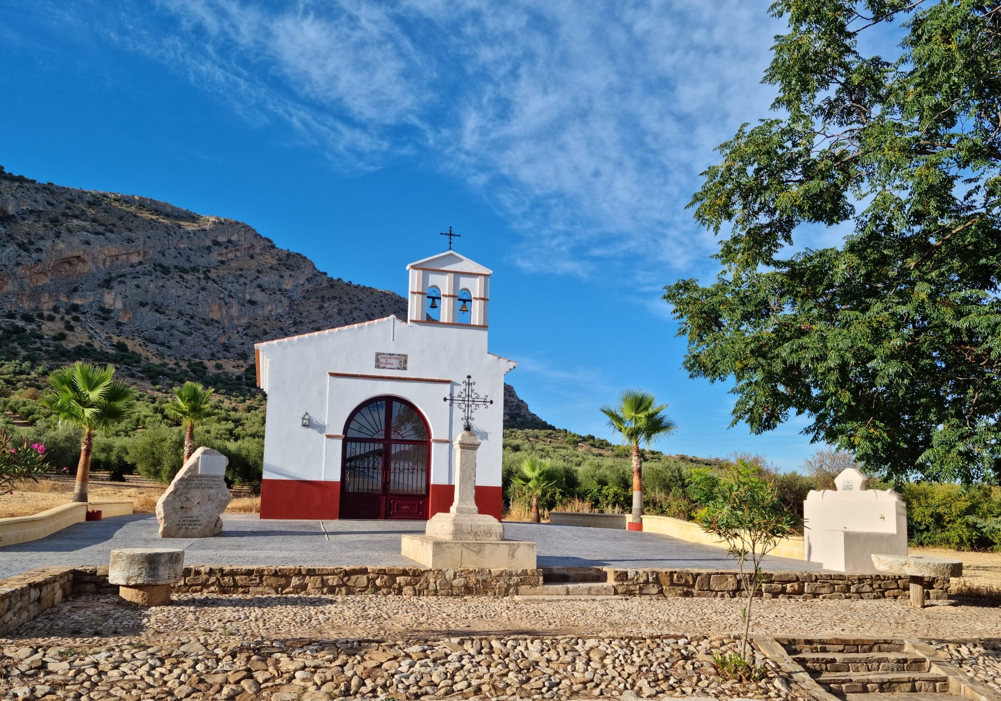 Ermita construida de Peñarrubia, sobre una antigua casa de peón caminero(Campillos)