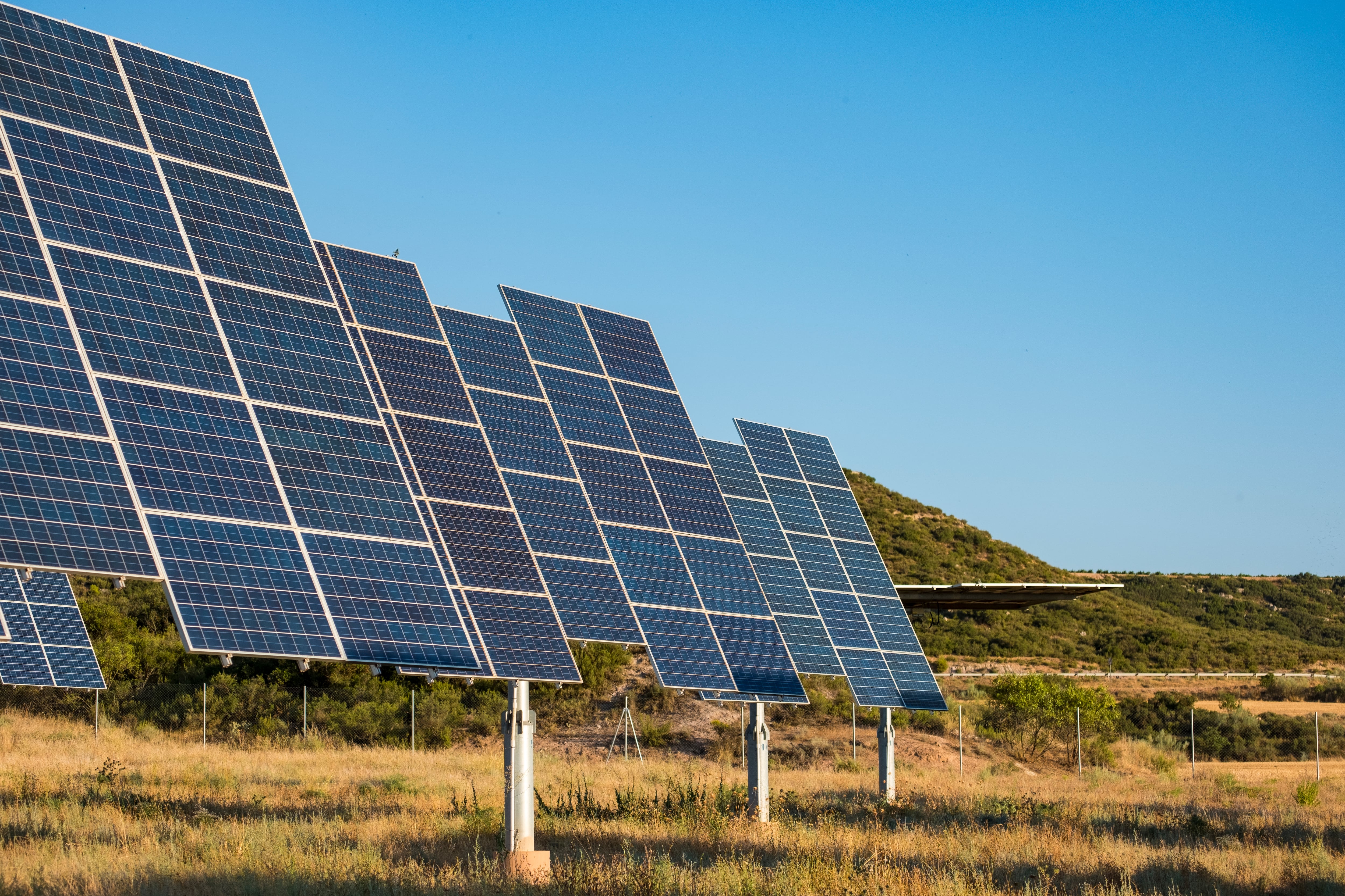 Paneles solares en una imagen de archivo.