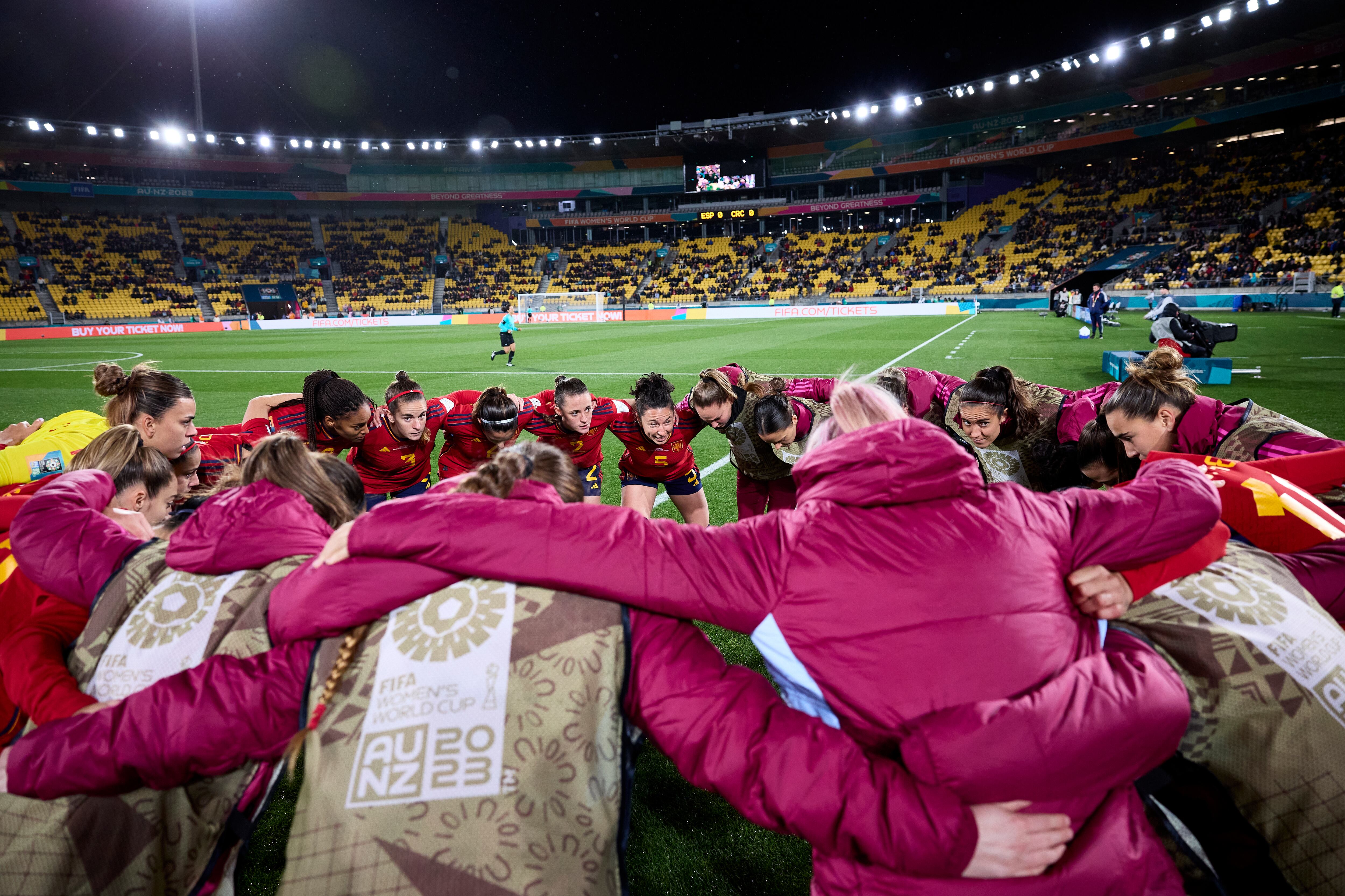 Las Jugadoras de la selección española de fútbol hacen piña en uno de los partidos del Mundial femenino 2023