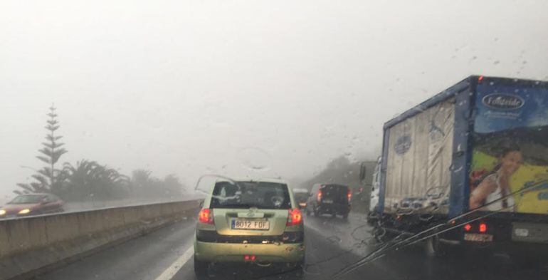 Lluvia en la autopista