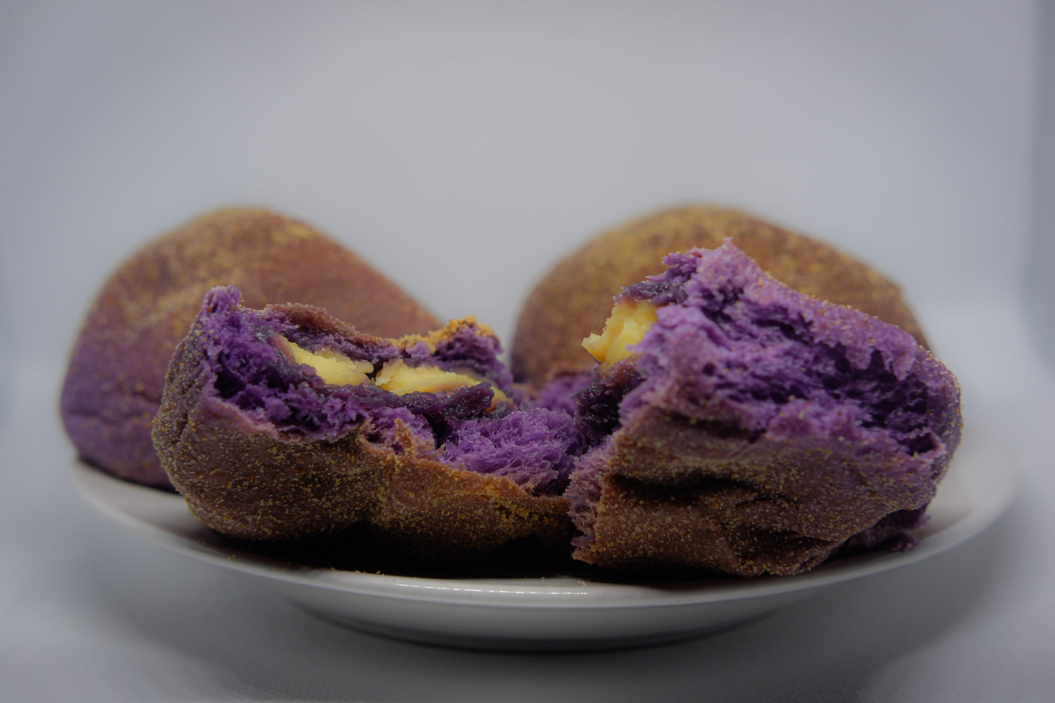 &#039;Pandesal&#039; de ube con queso.