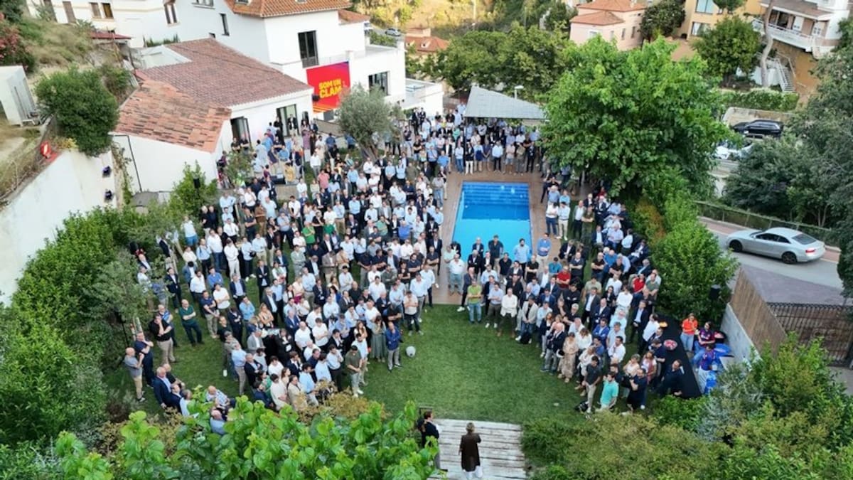 Tret de sortida del grup d'oposició "Som un clam" que vol destronar Laporta