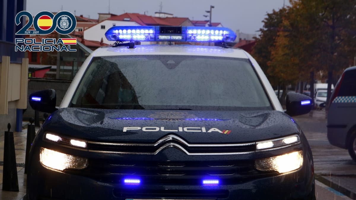 La Policía Nacional detiene a un hombre por un delito de acoso hacia una joven en Torrelavega