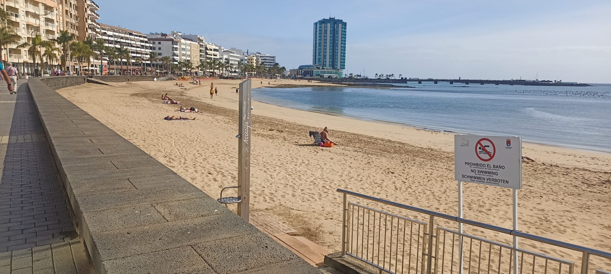 Playa del Reducto en Arrecife, capital de Lanzarote.