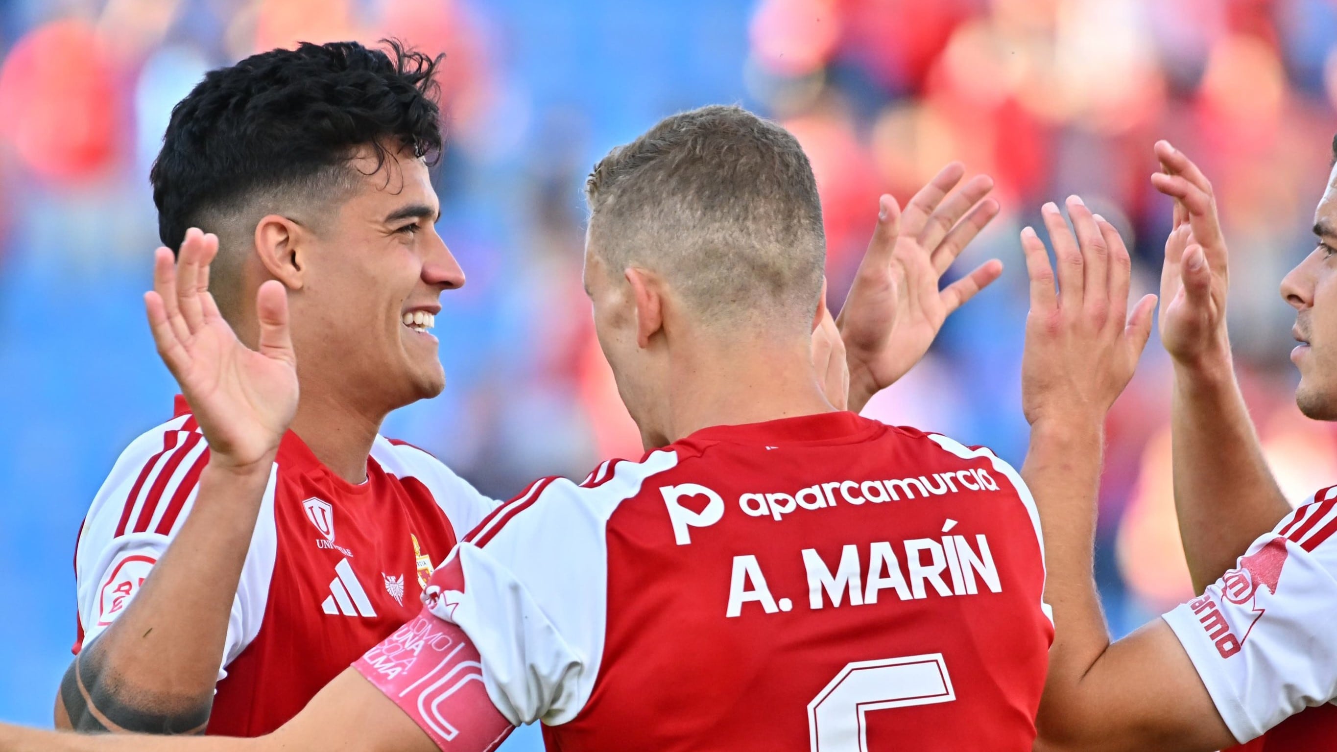 El Real Murcia celebra un gol de Jorge Yriarte en Alicante.