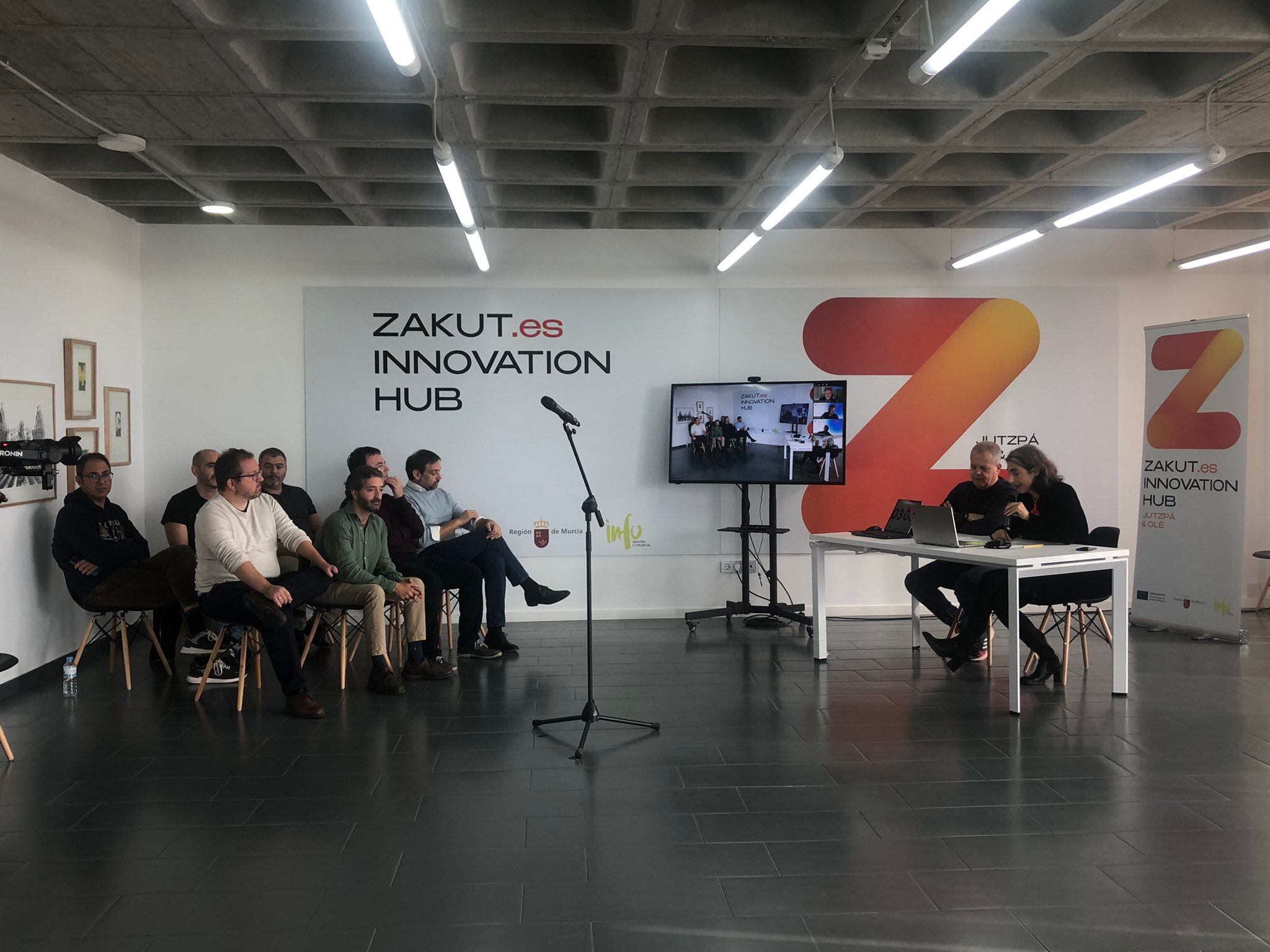 Pitch&Jutzpá Edicion Internacional.Siete startups de Zakut tuvieron la oportunidad de presentar sus proyectos antes inversores y expertos israelíes invitados. @ZakutHub