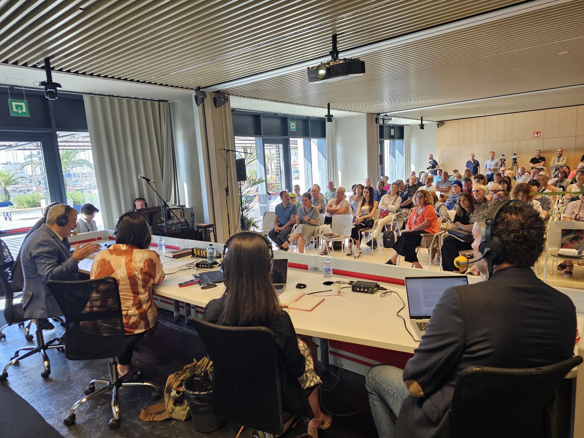 &#039;Hoy poy Hoy&#039; amb Àngels Barceló des del Port Olímpic de Barcelona