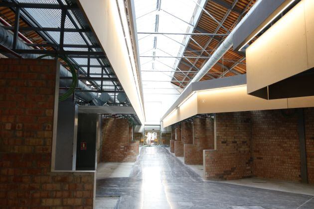Interior del remodelat Mercat de Sant Antoni