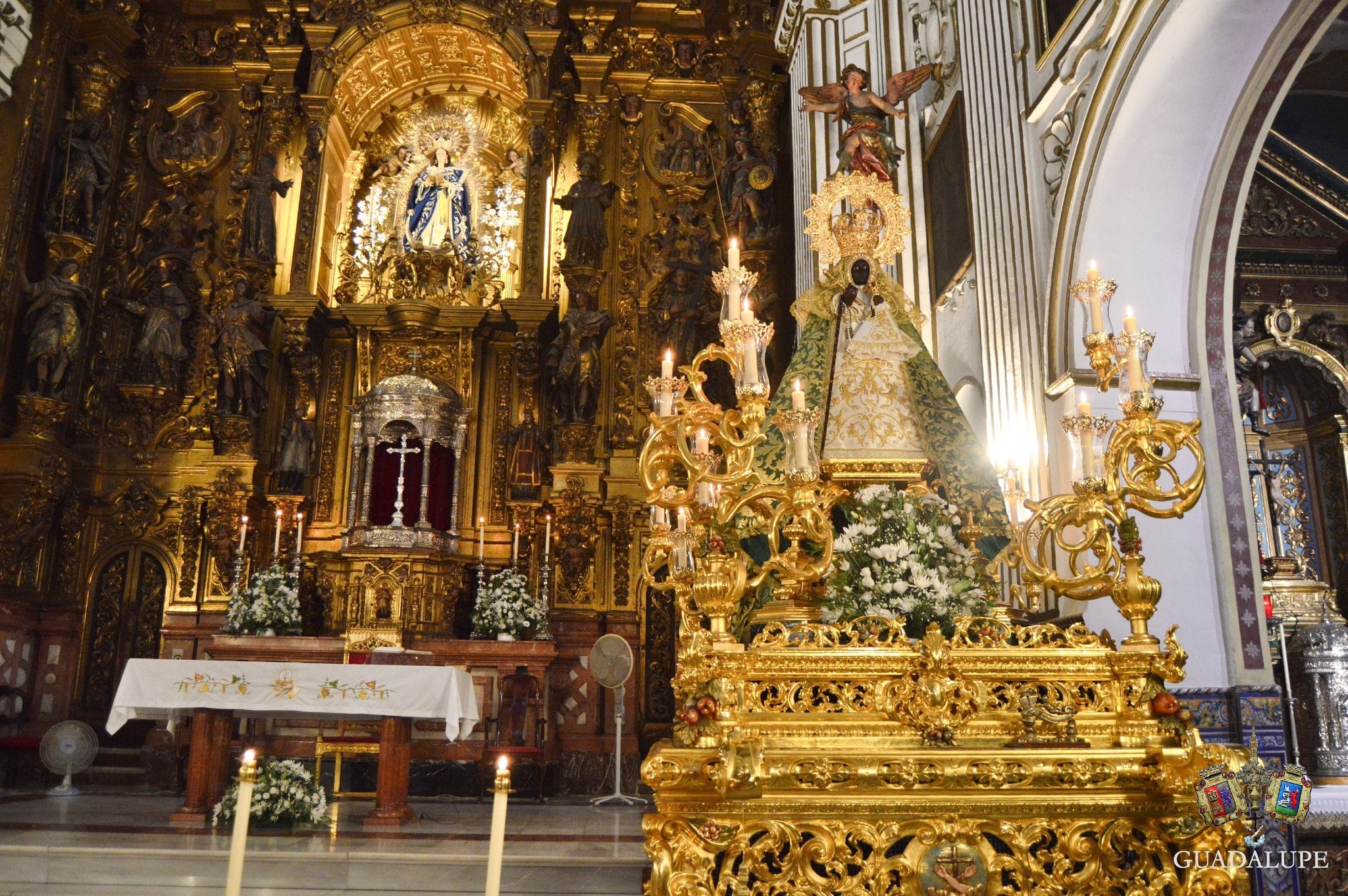 La Virgen de Gudalupe de san Buenaventura ya espera en su paso a la salida procesional de este jueves