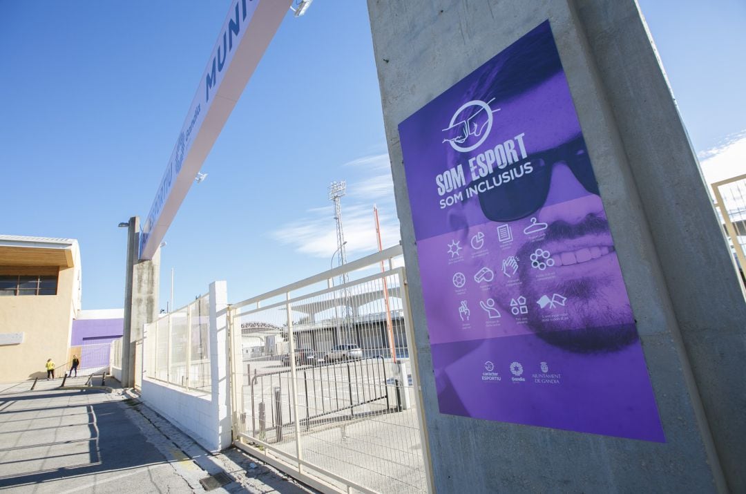 Imagen de la campaña en el Polideportivo de Gandia