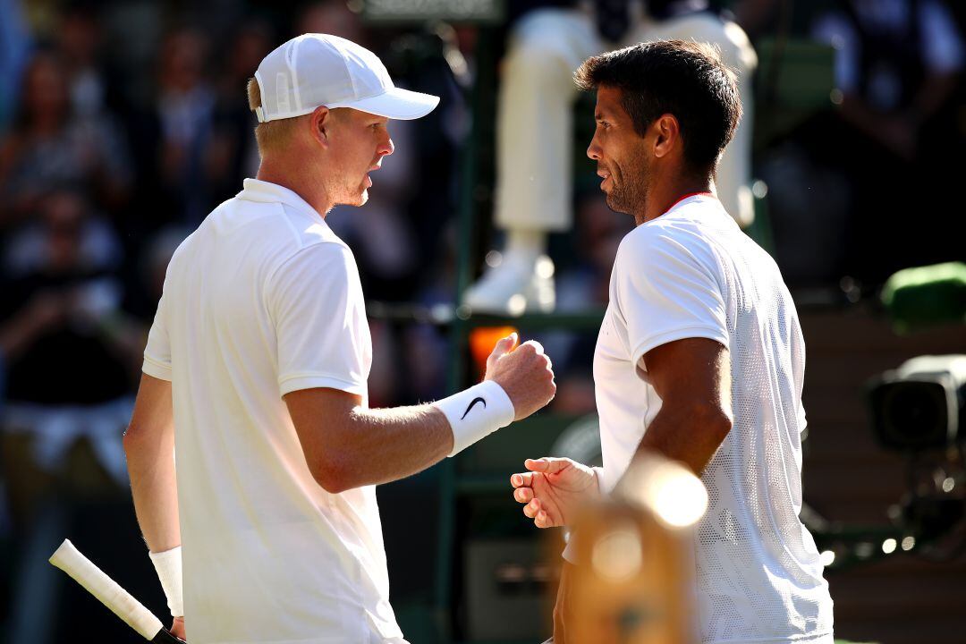 Kyle Edmund y Fernando Verdasco se saludan tras su partido.