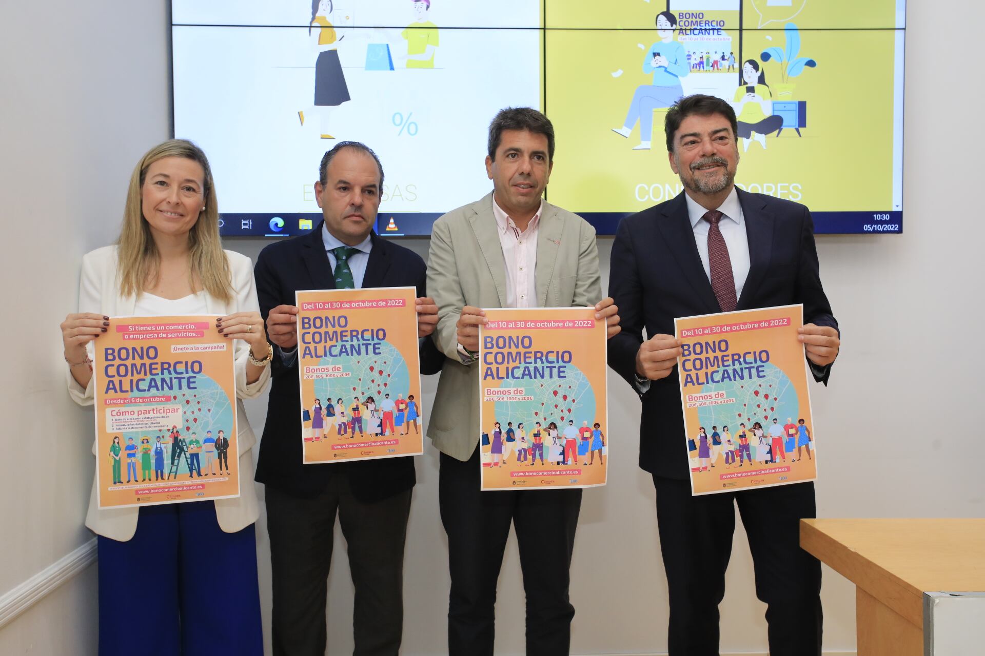 Imagen del acto de presentación de los bonos comercio