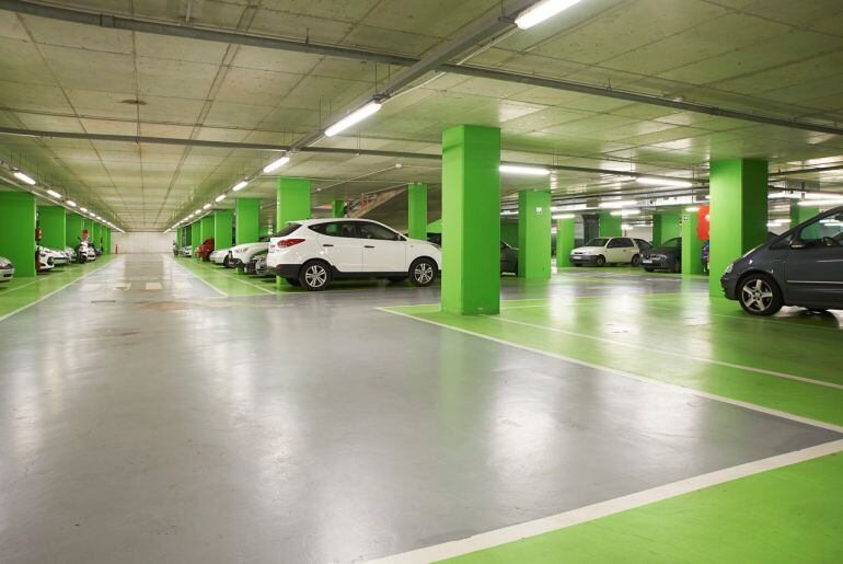 Parking privado sin relación con la noticia.