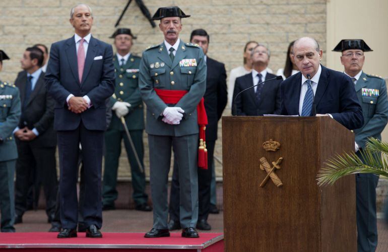 El ministro del Interior, Jorge Fernández Díaz en un acto junto a la Guardia Civil. 