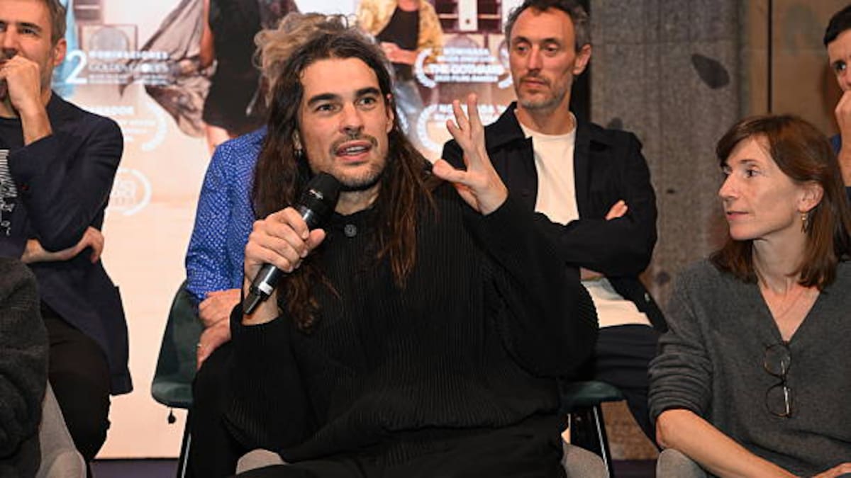 Oliver Laxe celebra el salto de 'Sirat' a los Óscar: "Es una película que te atraviesa"