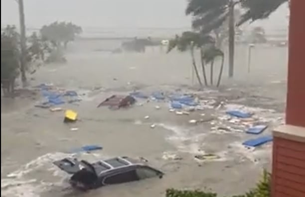 El huracán Ian causa destrozos a su llegada a Florida.