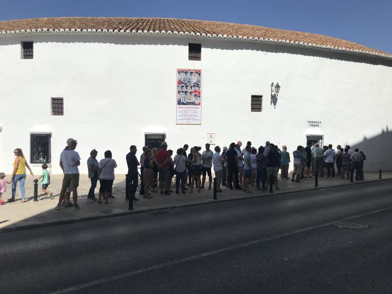 Ventra de entradas en la Real Maestranza de Caballerías de Ronda. 