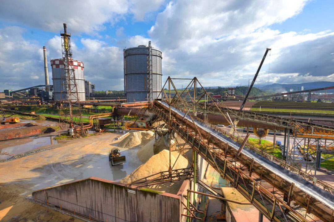 Instalaciones de Arcelor-Mittal en Gijón