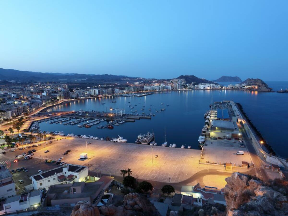 La Asociación Columbares promueve la pesca artesanal en Águilas