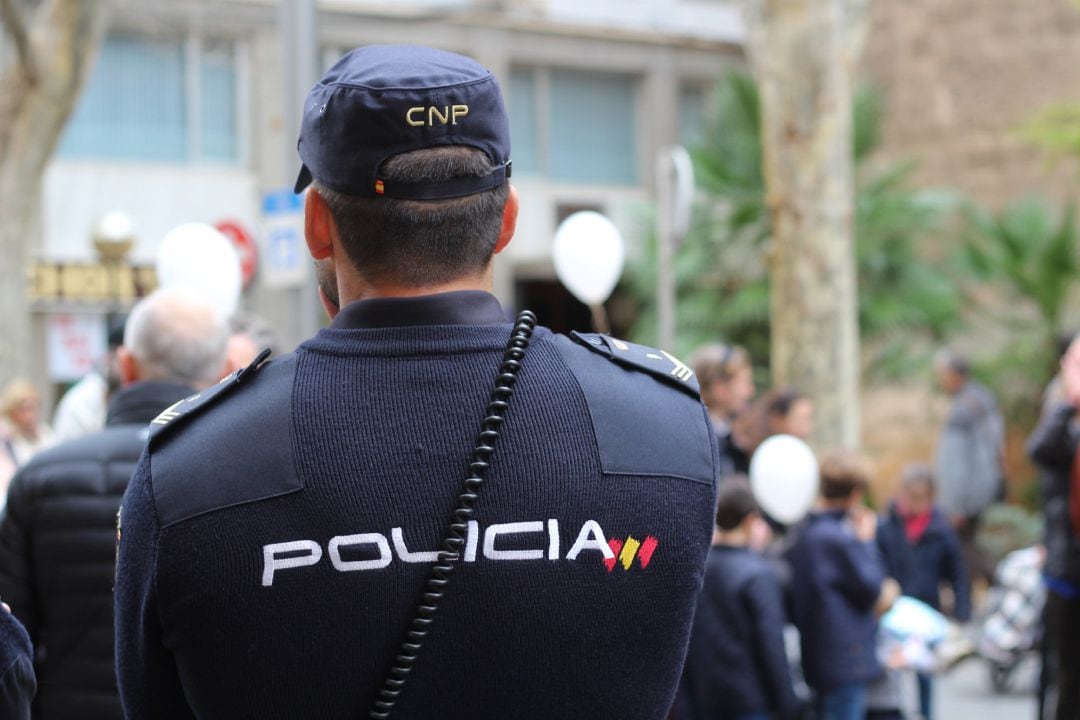 La Policía Nacional inspecciona 14 locales de Murcia y Alcantarilla e identifica a 130 personas