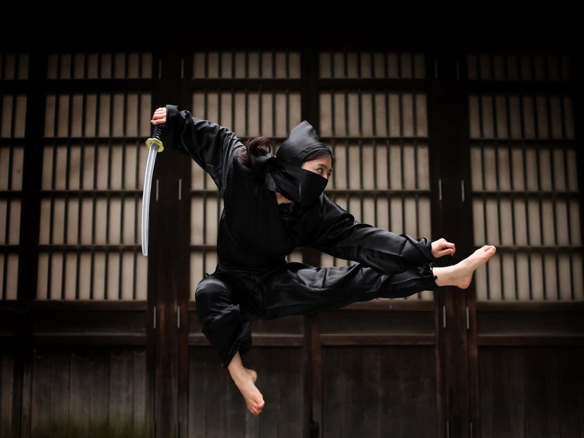 Las tres mentiras históricas que te han colado sobre los ninjas: no, no eran como pensabas