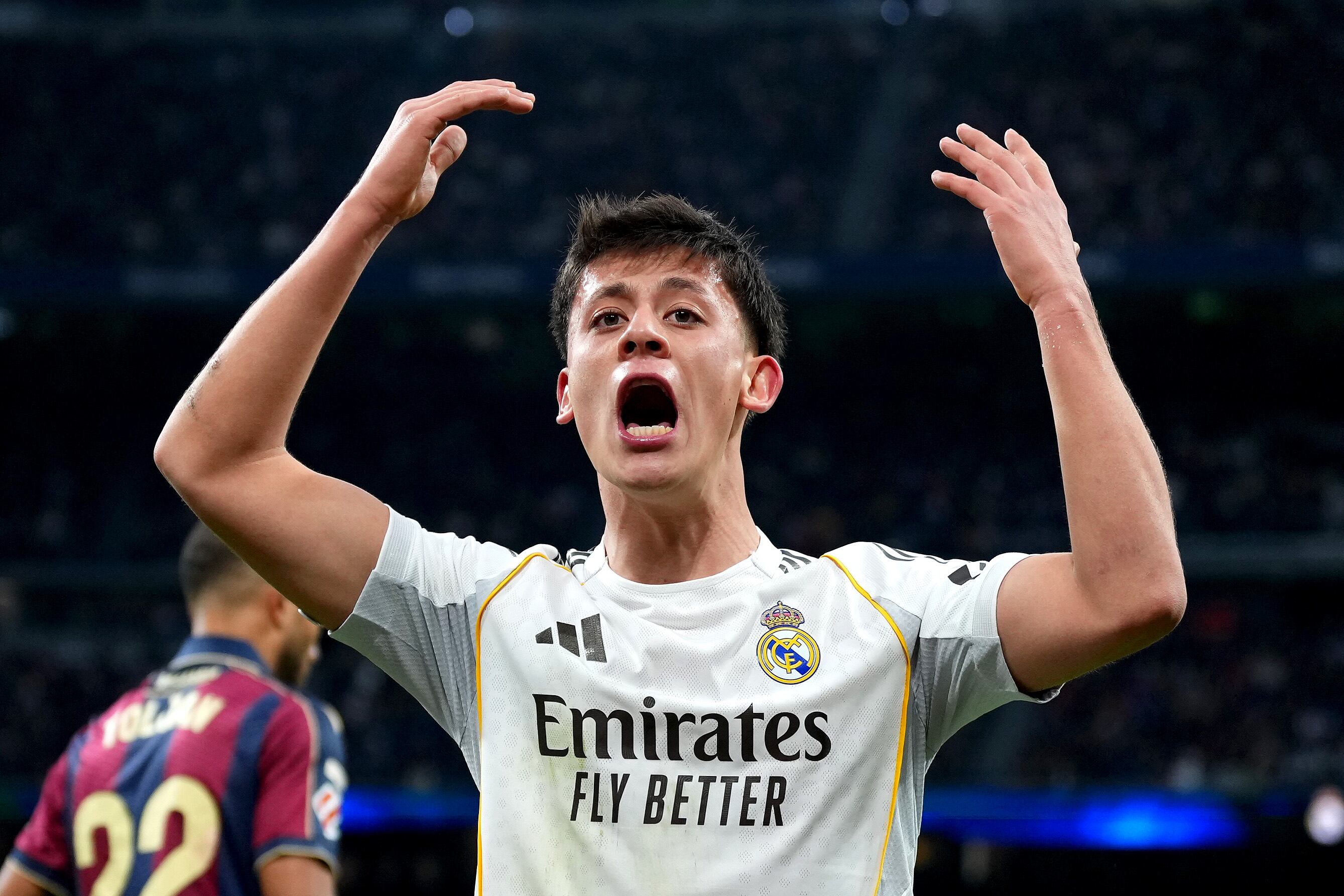 Arda Güler celebra uno de los goles del Real Madrid ante el Levante