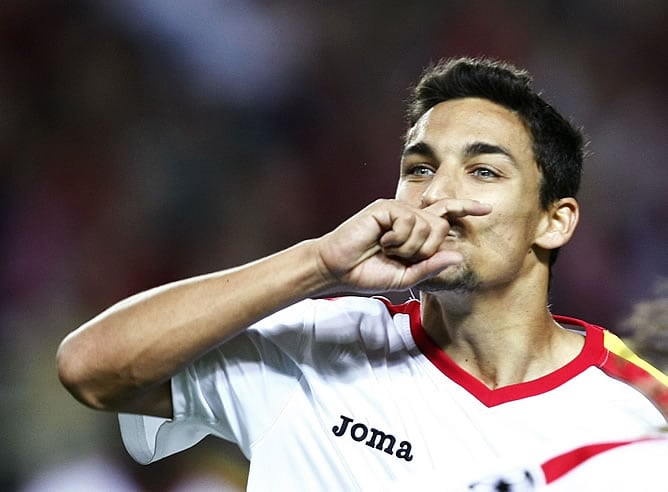 Jesús Navas celebra un gol con la camiseta del Sevilla