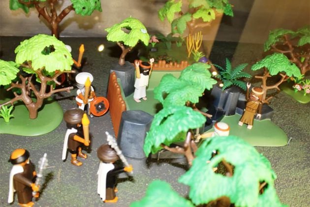 La representación de El Paso de Riogordo recrado con las figuras de Playmobil