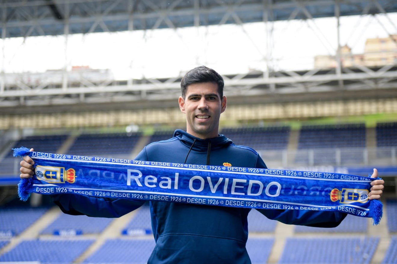 Juanfran Moreno en su presentación (Real Oviedo)