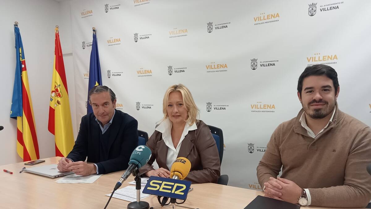 Mari Carmen Mtnez y Nando Pastor, del PP en Radio Villena SER