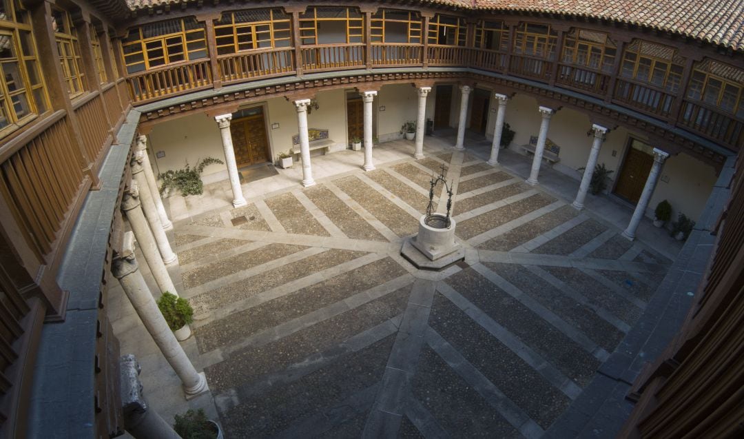 Interior del Palacio de Pimentel, sede de la Diputación Permanente