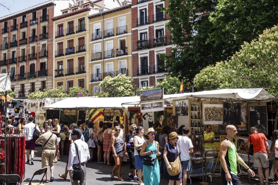 El Rastro de Madrid, cita obligada para turistas y locales