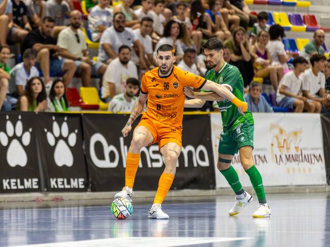 Alvarito sigue en el proyecto del UMA Antequera en Segunda División