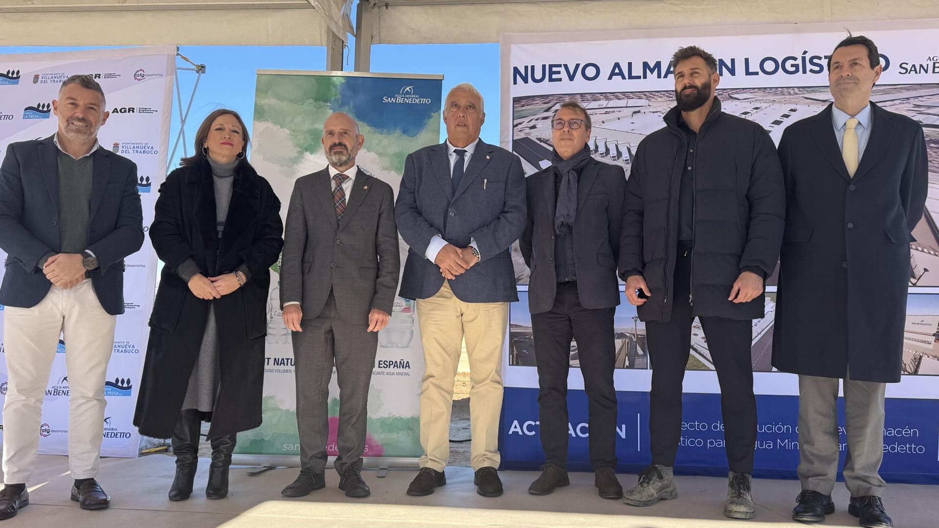 Primera piedra del centro logístico de Agua Mineral San Benedetto en Villanueva del Trabuco