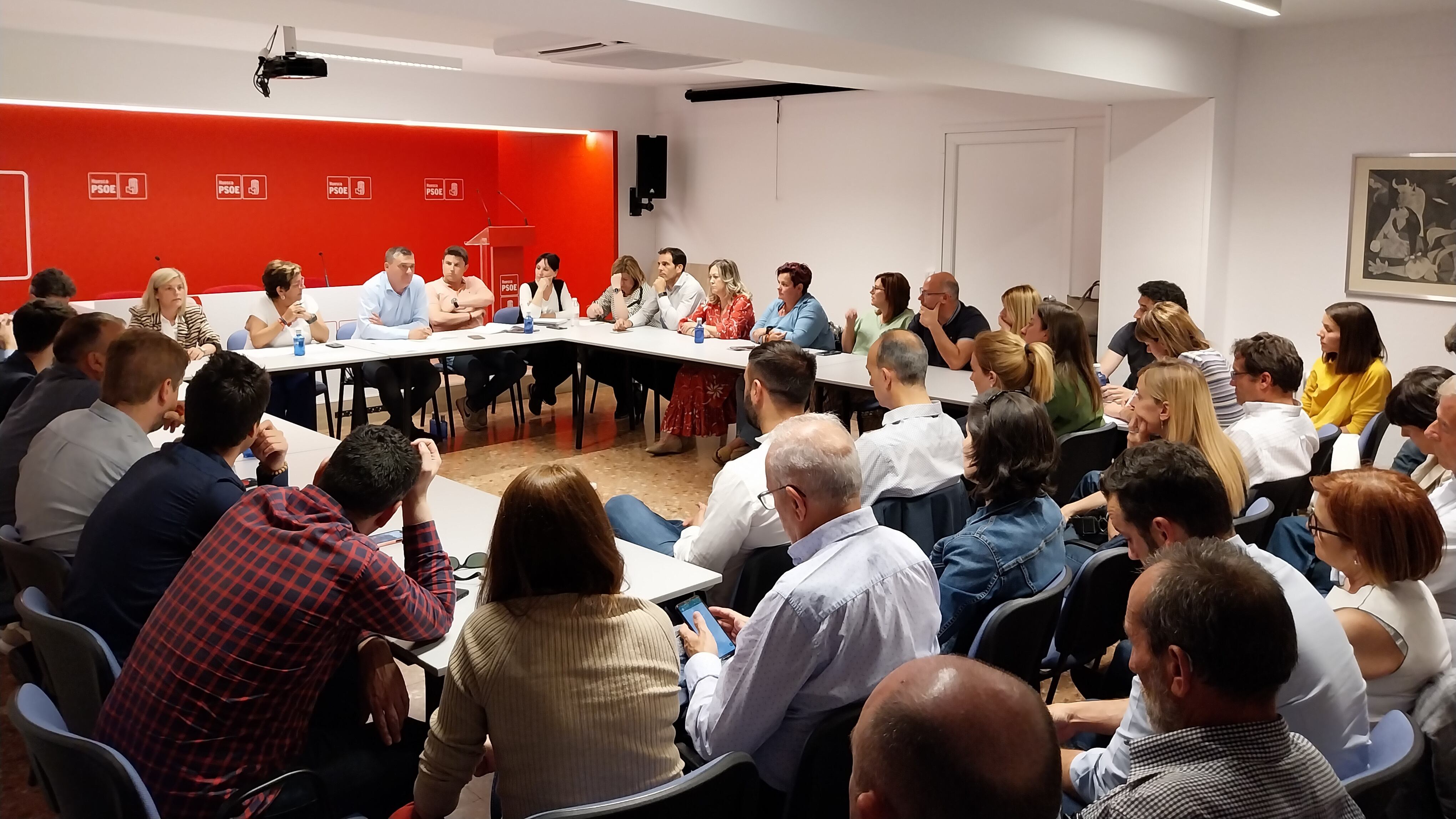 Reunión del PSOE Alto Aragón en la que Gracia y Felipe renunciaban a DPH y Ayuntamiento