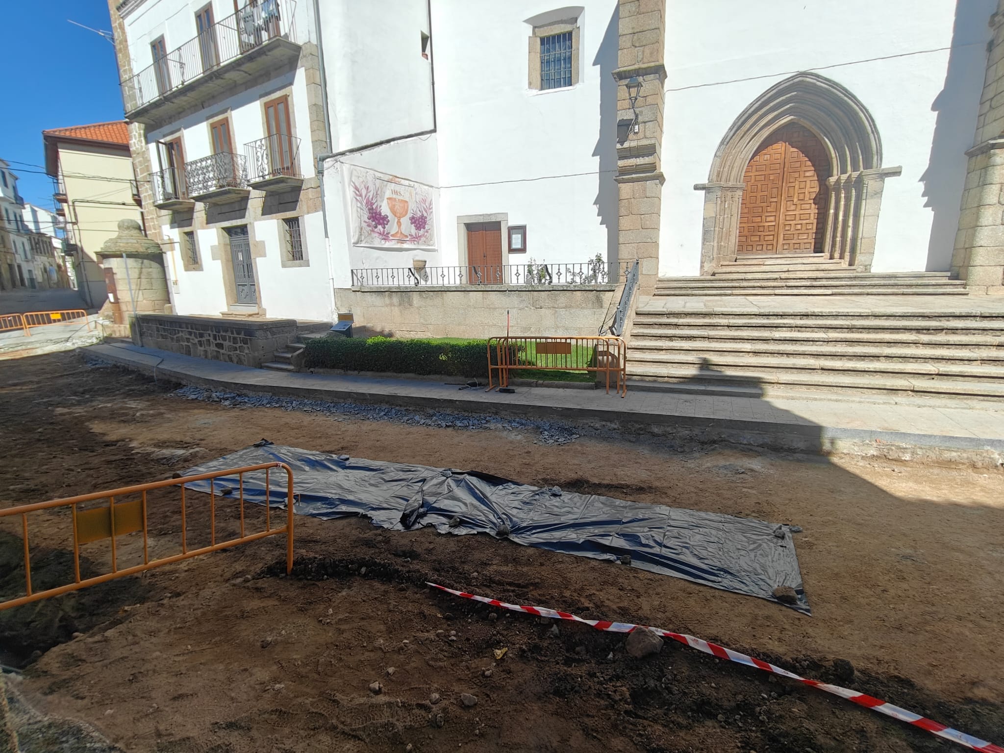 Obras de rehabilitación del entorno de la iglesia de San Juan de Béjar