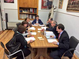 Reunión de los portavoces municipales con el concejal de Hacienda para consensuar las enmiendas