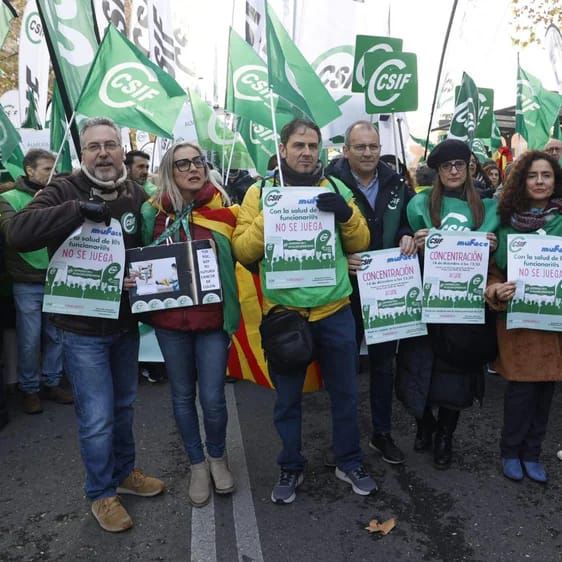 Protestas en la calle por la atención sanitaria de los mutualistas