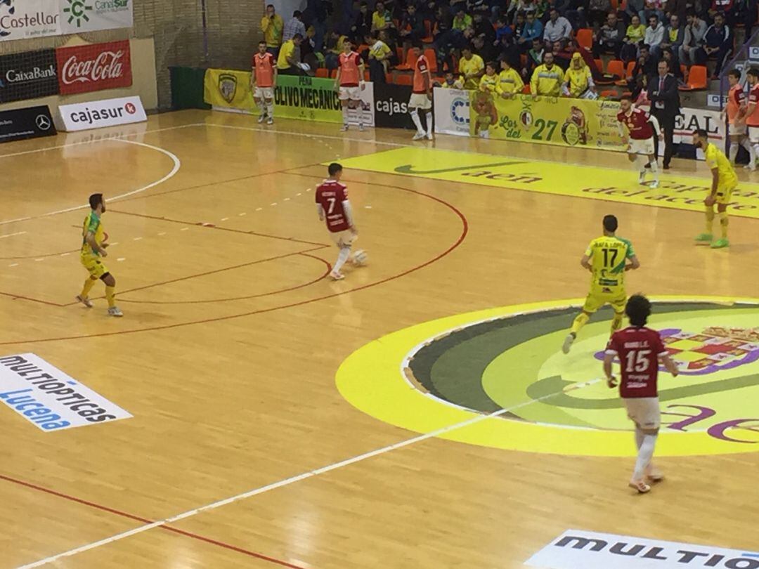 Un instante del partido disputado este sábado en La Salobreja.